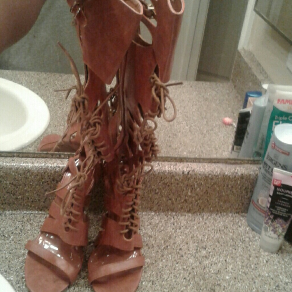 Shoes - Picture 2 of 3